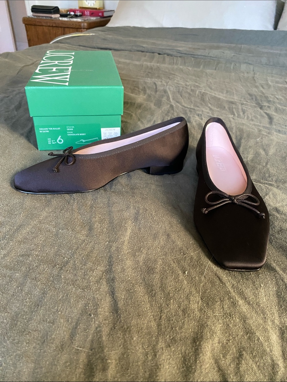 NIB J.Crew Sophie Ballet Flat in Chocolate Berry - Picture 3 of 3